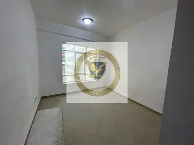 Spacious areas, open view, free maintenance, central air conditioning, prime location close to all services, large kitchen, balcony.