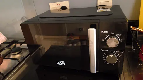Black+Decker Compact Microwave - Good Working Condition