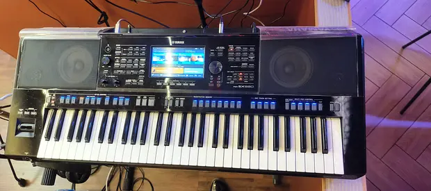 Yamaha sx920 with indian tones Arranger Keyboard with Good Working Condition