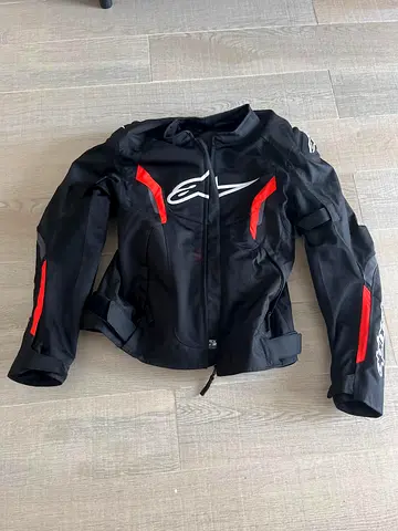 Motorcycle jacket