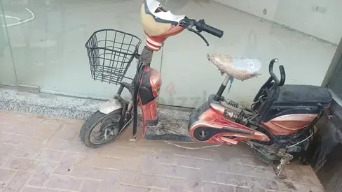 Used Electric Scooter / E-bike with Basket - Needs Repair