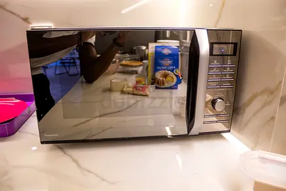 Panasonic countertop microwave oven - good condition 27L