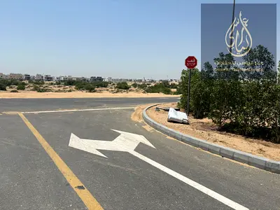 (corner)Residential land in Alhoshi area, prime location