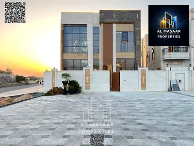 Modern villa with excellent finishing, registration fees included, directly on the main road and on the corner of two streets. Freehold ownership for