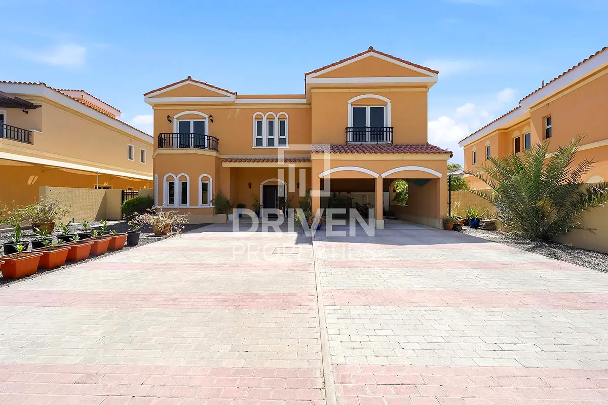 Next to Sports Court and Spinneys | Modern Layout
