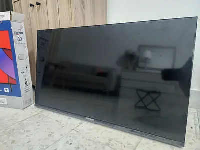 Star track led tv 32 inches (NOT SMART TV)