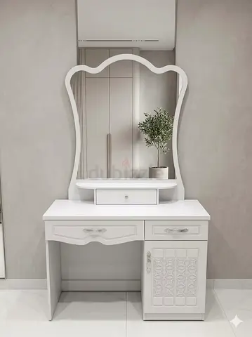 White Dressing Table with Decorative Mirror and Storage