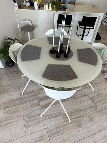 White round table base with minor paint chips - used