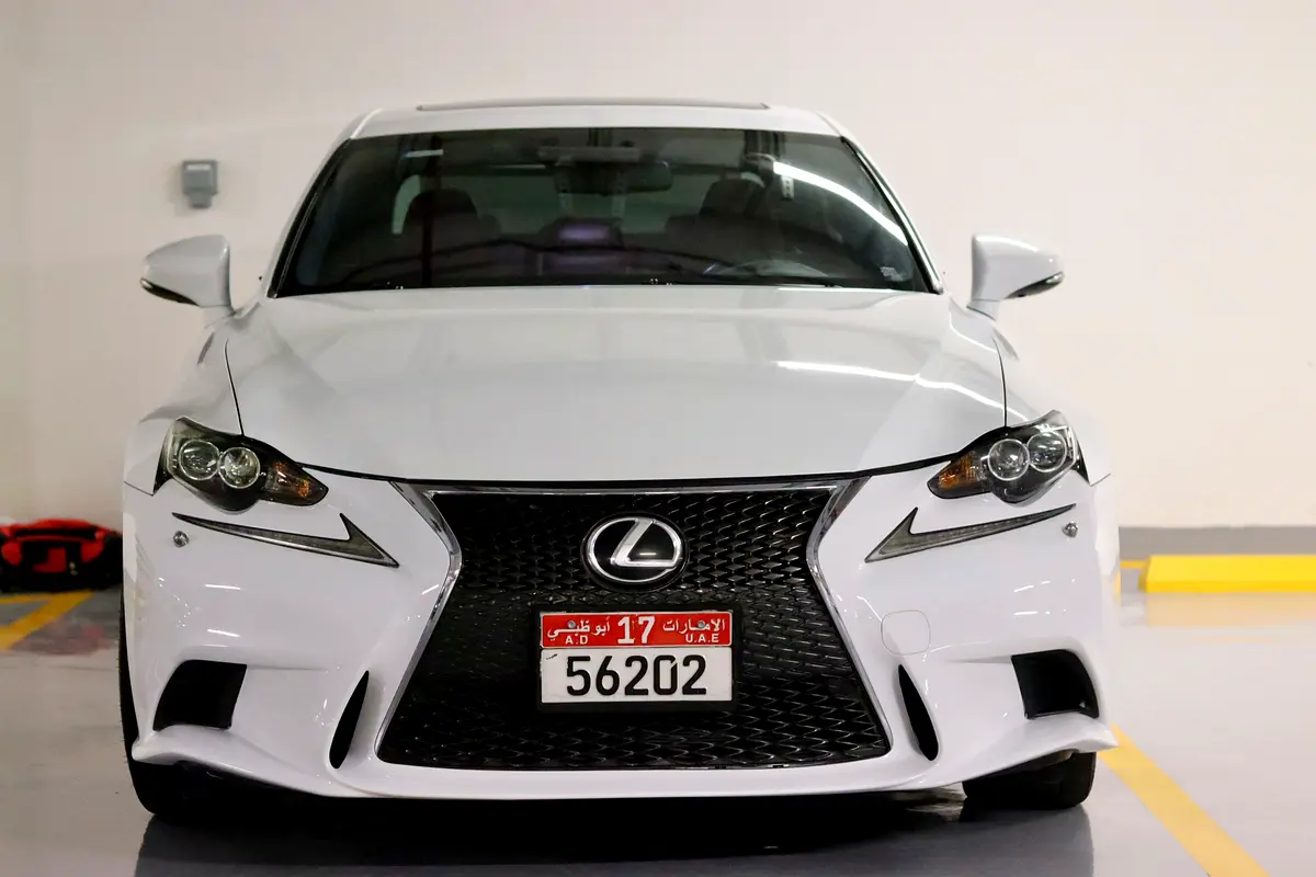 Lexus IS-Series 2014 — photo 1 of 11
