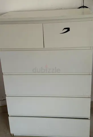 White 5-Drawer Chest / Dresser - Simple Design from Ikea, good condition.