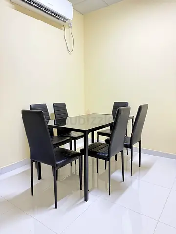Dining Table with 6 chairs