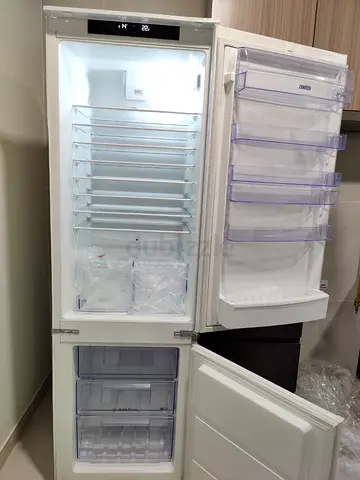Zanussi latest model bottom freezer fridge built-in fully-integrated