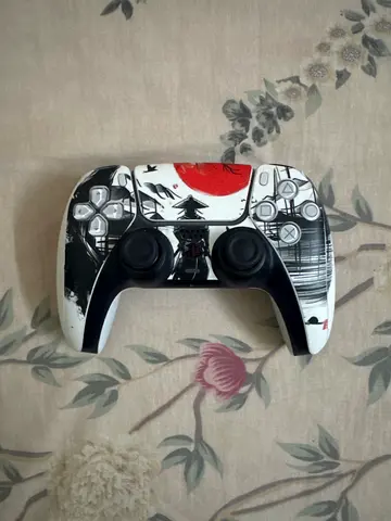 PlayStation 5 controller