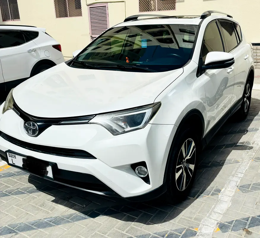 Toyota Rav 4 2017 — photo 1 of 7