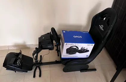 G923 trueforce with play seat and shifter