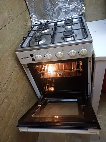 Used 4-Burner Gas Cooker with Oven - Working Condition