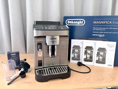 DeLonghi Magnifica Evo Automatic Espresso Machine - Excellent Condition