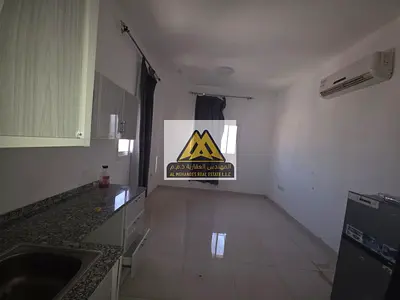 استديو / مطبخ منفصل  /تكيف مركزي / مساحه واسعه / موقع خدمي