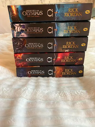 Heroes of Olympus paperback set by Rick Riordan (5 books) - good condition