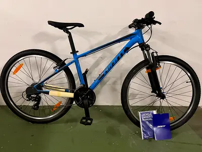 Giant ATX Mountain Bike 26” – Brand New / Not Used  Quality Giant ATX mountain bike in brand new