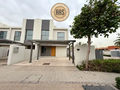 CORNER TOWNHOUSE || PRIVATE LOCATION || READY TO MOVE