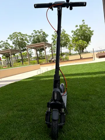 Segway Ninebot E2 Plus II Kickscooter - Black
