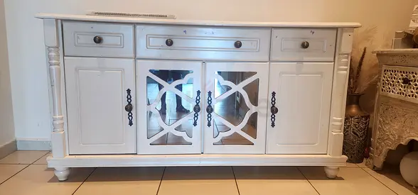 White sideboard / buffet /console Table
