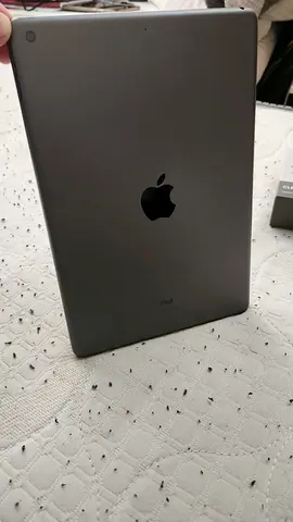 Apple iPad 9th generatiom (Space Gray) - Mint Condition