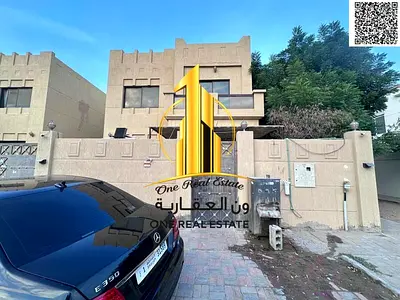 🏡 Villa for Sale in Al Mowaihat 3 📍 Prime location on a paved road and lane 🔹 Villa Features: 5