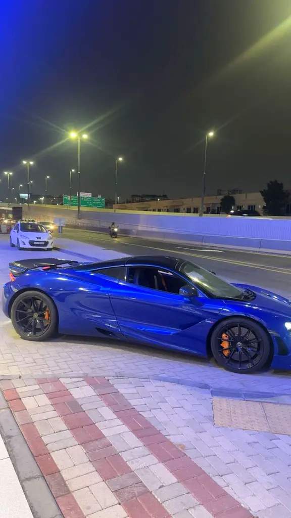 McLaren 720S 2018 — photo 1 of 6