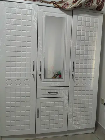 White 3-Door Wardrobe with Mirror and Drawers - Good Condition
