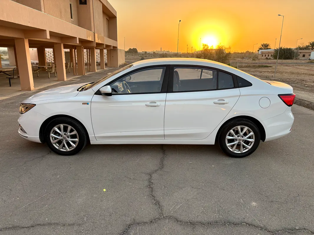MG MG5 2022 — photo 1 of 5