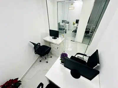 Spacious office | no Commission | near to Metro Station