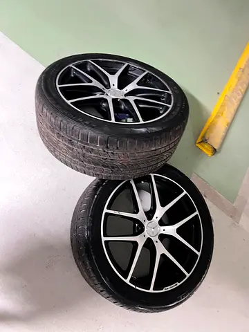 Genuine Mercedes AMG 5-Twin Spoke Rims 19 (set of 4)