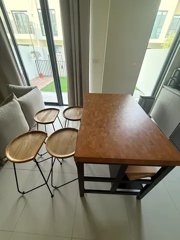 Solid Wood Kitchen Island / Butcher Block Table with Storage Shelf includes 4 Oak Top Chairs
