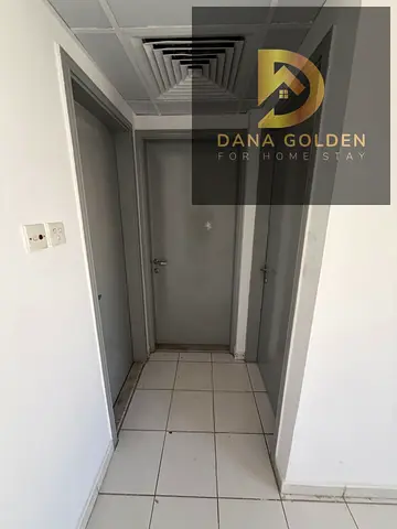 Welcome to Dana Al Thahabiyah Hoodie Homes Real Estate LLC One bedroom and living room Payment details: 39,000 AED Deposit: 2,000 AED cash 4 cheques P