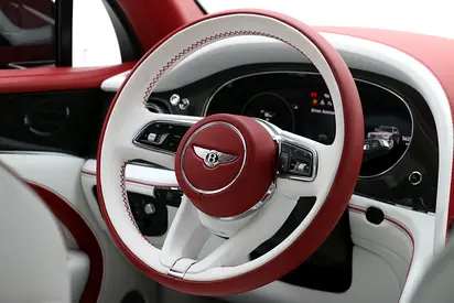2021 Bentley BENTAYGA — миниатюра 13