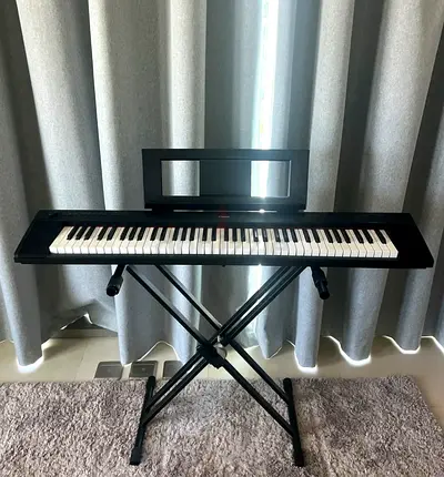 PIAGGERO NP 32 YAMAHA - new ! 88-Key Digital Piano/Keyboard with Stand - excellent sound Condition