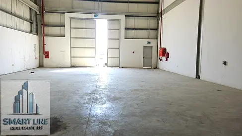 4000 SQFT WEARHOUSE WITH OFFICE + WASHROOM JUST 2ND SHIFTING VERY NICE AND HUGE SPACE FOR STORAGE AND BUSINESS
