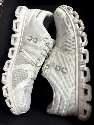 White On Cloud Running Shoes - Size Unknown, Lightly Used