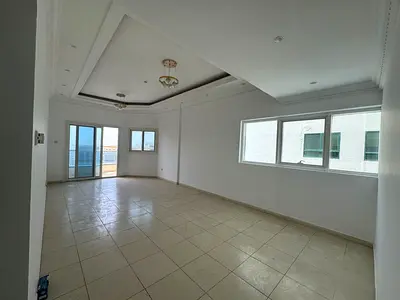 ارقي 3 غرف وصالة في كورنيش المجاز 3 الشارقة - تكيف مركزي - باركن مجانا - اطلاله مفتوحة - 3 حمام - بلكونه - موقع استراتيجي و مميز- تسهيل في طريقه الدفع