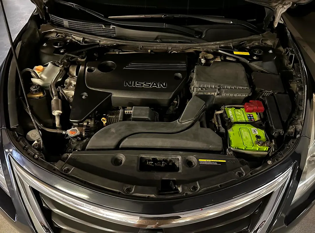 Nissan Altima 2015 — photo 1 of 5