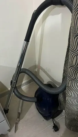 Compact canister vacuum cleaner - good working condition