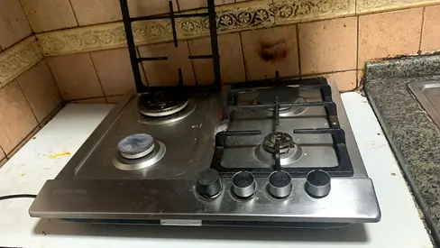 Built-in Stainless Steel 4-Burner Gas Hob with Electric Hotplate - Used