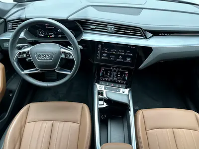 صورة 8 لـ 2024 AUDI Q8 E-TRON