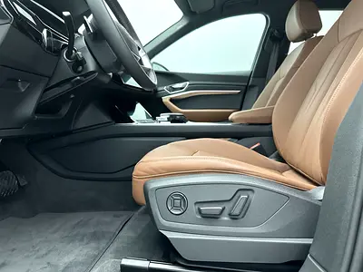 صورة 14 لـ 2024 AUDI Q8 E-TRON