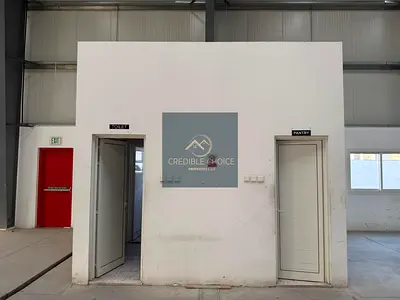 BRAND NEW WH | HIGH CEILING | NEAR MAIN ROAD