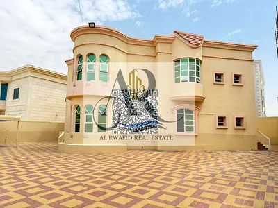 Large villa in Al Raqaeb at a good price, close to all services. Flexible payment. Electricity and water under citizen's name. Preferably for UAE