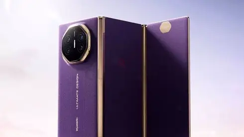 Huawei Mate XTs Ultimate Design Purple
