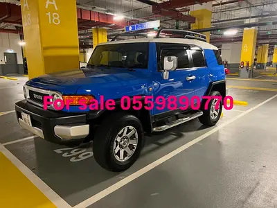 Toyota FJ Cruiser - Blue SUV (Good Condition)